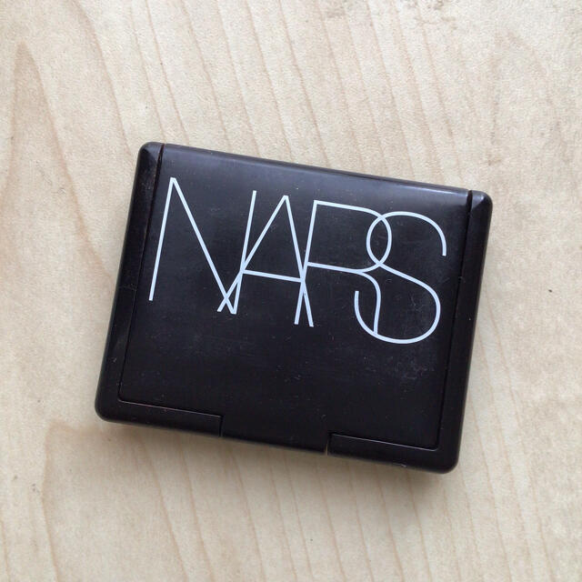 NARS(ナーズ)のNARS デュオアイシャドウ SURABAYA コスメ/美容のベースメイク/化粧品(アイシャドウ)の商品写真