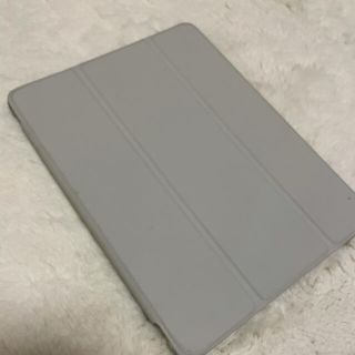 iPad 9.7 ケースカバー 【ライトグレー】(iPadケース)