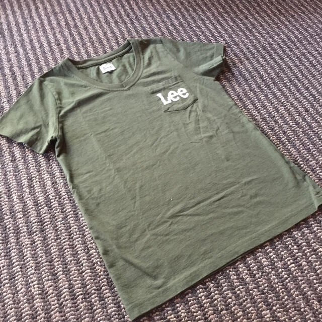 Lee(リー)のLEE  VネックＴシャツ  美品 レディースのトップス(Tシャツ(半袖/袖なし))の商品写真