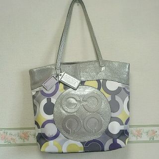 コーチ(COACH)の【美品】COACH カラフルトートバック　正規品(トートバッグ)