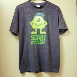 ディズニー(Disney)のマイクTシャツ(Tシャツ(半袖/袖なし))