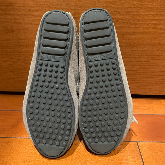 Minnetonka(ミネトンカ)のミネトンカ　モカシン　グレー　23.5cm レディースの靴/シューズ(スリッポン/モカシン)の商品写真