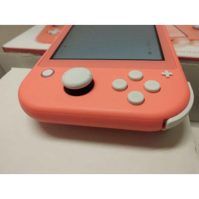 Nintendo Switch(ニンテンドースイッチ)のNintendo Switch Lite Coral エンタメ/ホビーのゲームソフト/ゲーム機本体(携帯用ゲーム機本体)の商品写真