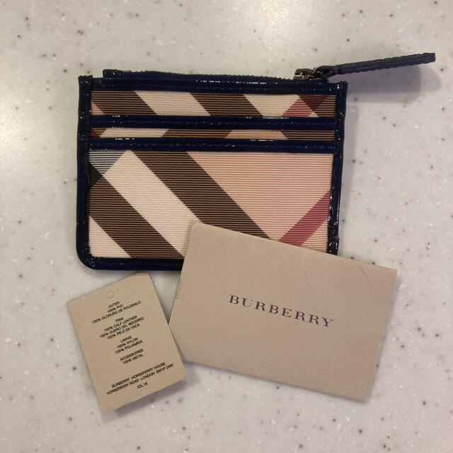 BURBERRY(バーバリー)のBurberry コイン&カードケース　新品未使用 レディースのファッション小物(コインケース)の商品写真