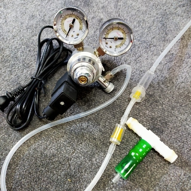 CO2レギュレーター&CO2拡散機