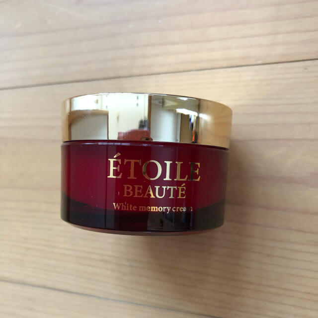 ETOILE BEAUTEエトワールボーテ薬用ホワイトニングゲルLA 中古品 コスメ/美容のスキンケア/基礎化粧品(オールインワン化粧品)の商品写真