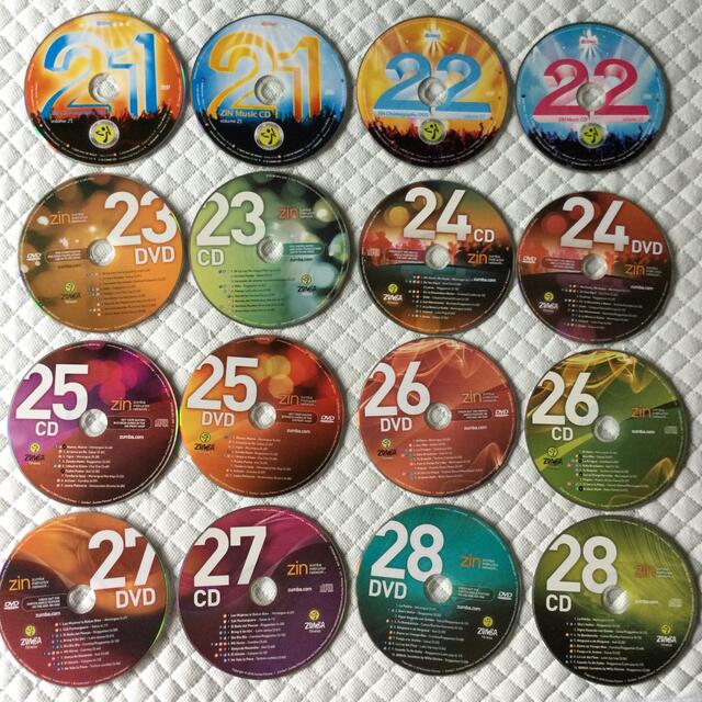 Zumba(ズンバ)の中古　ZUMBA  オリジナルCD&DVD セット販売 エンタメ/ホビーのCD(ポップス/ロック(洋楽))の商品写真