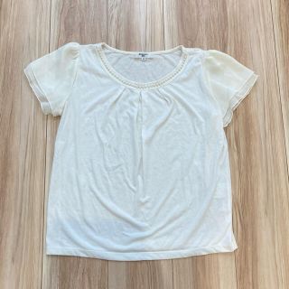 ナチュラルビューティーベーシック(NATURAL BEAUTY BASIC)のナチュラルビューティーベーシック　パール付きTシャツ カットソー トップス(カットソー(半袖/袖なし))