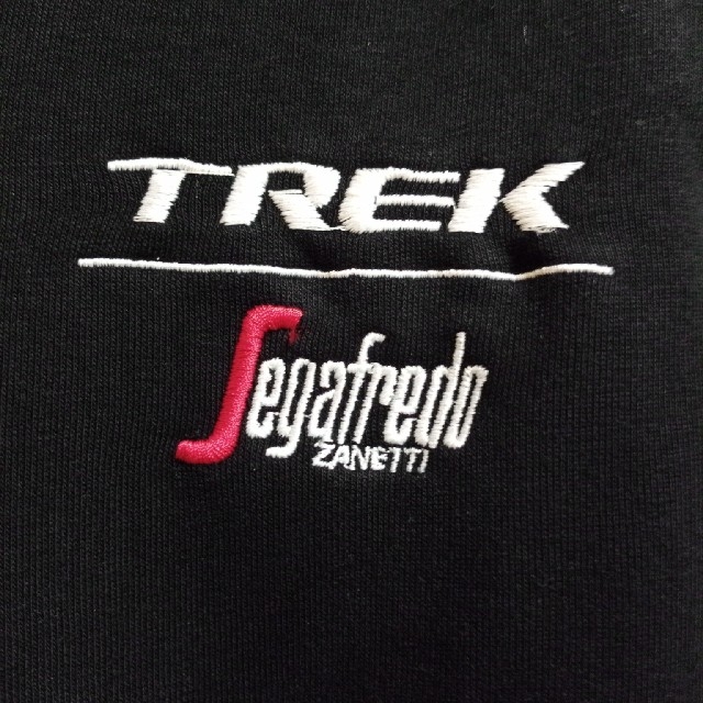 支給品　Trek Segafredo　チームフーディーパーカー　トレック　自転車 スポーツ/アウトドアの自転車(ウエア)の商品写真