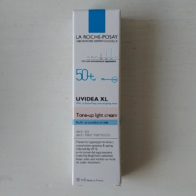 LA ROCHE-POSAY(ラロッシュポゼ)の新品　ラロッシュポゼ　トーンアップライト コスメ/美容のベースメイク/化粧品(化粧下地)の商品写真