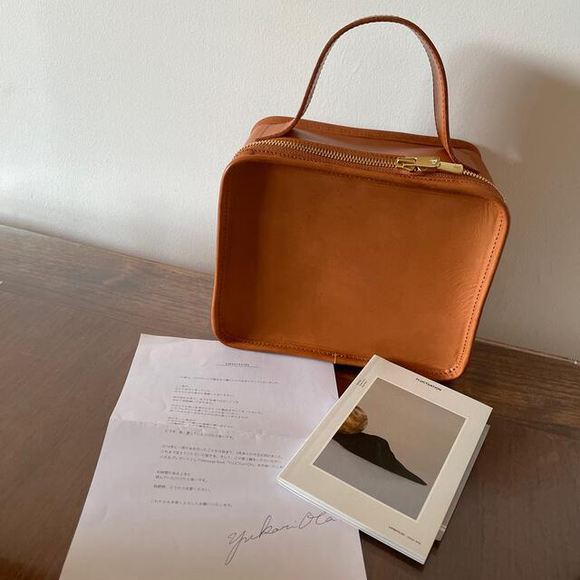 LIFESTYLIST Camel Leather Mini Book Bag - ハンドバッグ