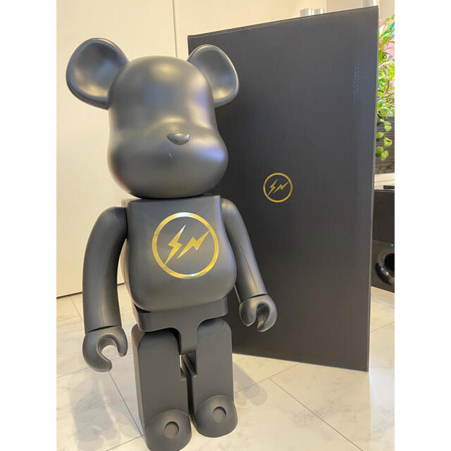 FRAGMENT(フラグメント)のfragment bearbrick 1000% 国内500体限定　超合金 エンタメ/ホビーのフィギュア(その他)の商品写真