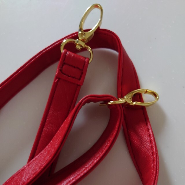 ショルダーベルト　赤 レディースのバッグ(ショルダーバッグ)の商品写真