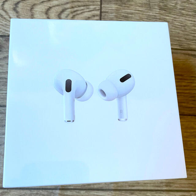 Apple(アップル)の【新品・未開封】Apple AirPods Pro スマホ/家電/カメラのオーディオ機器(ヘッドフォン/イヤフォン)の商品写真