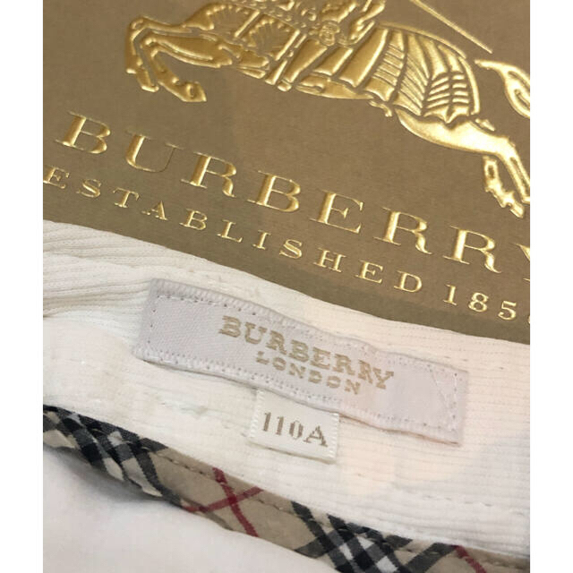 BURBERRY(バーバリー)の☆BURBERRY☆ショートパンツ☆110 キッズ/ベビー/マタニティのキッズ服女の子用(90cm~)(パンツ/スパッツ)の商品写真