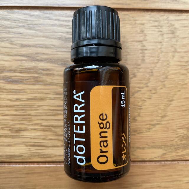 doTERRA  オレンジ15ミリ コスメ/美容のリラクゼーション(アロマオイル)の商品写真