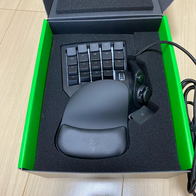 Razer Tartarus V2 左手用キーパッド