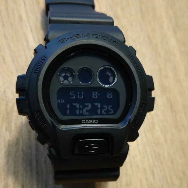 【極上美品】カシオ デジタル　腕時計 g-shock dw-6900bb 三つ目