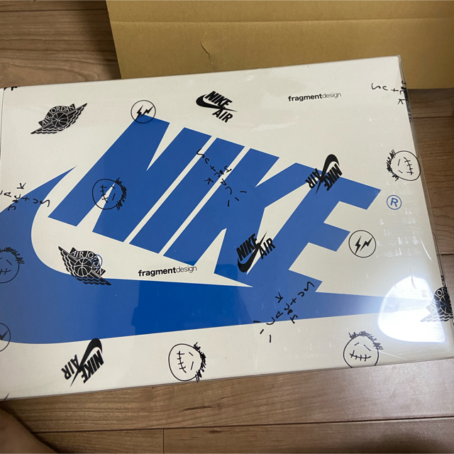 NIKE(ナイキ)のTRAVIS SCOTTO X FRAGMENT AIRJORDAN 1 LOW メンズの靴/シューズ(スニーカー)の商品写真