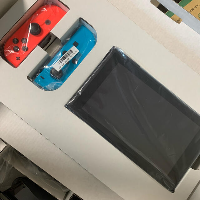 Switch 本体　新型　値下げ可能 5