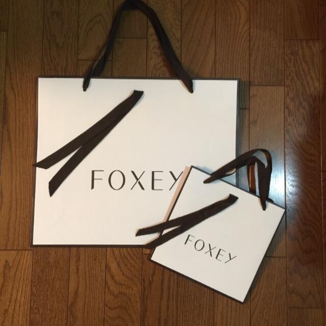 FOXEY(フォクシー)のFOXEY 紙袋 2枚 レディースのファッション小物(その他)の商品写真