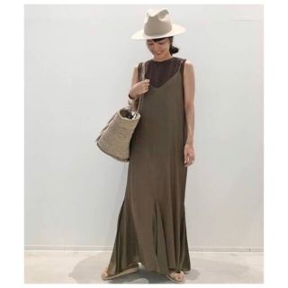 アパルトモンドゥーズィエムクラス(L'Appartement DEUXIEME CLASSE)のアパルトモン Wash Maxi ワンピース カーキ(ロングワンピース/マキシワンピース)