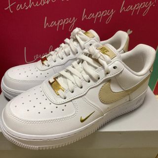 ナイキ NIKE エアフォース 1 07 エッセンシャル SC スニーカー 白