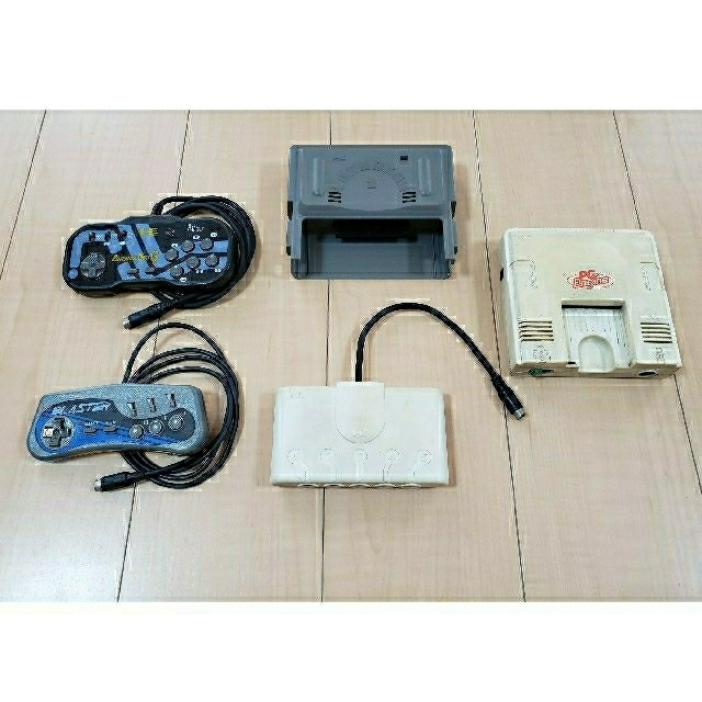 NEC(エヌイーシー)の【ジャンク品】PCエンジン本体　他　ソフト多数セット エンタメ/ホビーのゲームソフト/ゲーム機本体(家庭用ゲーム機本体)の商品写真