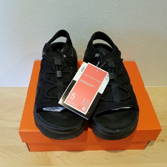 NIKE(ナイキ)のNIKE エアマックス ココ サンダル ブラック 22㎝ レディースの靴/シューズ(サンダル)の商品写真