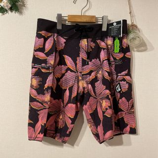 ボルコム(volcom)の新品 VOLCOM 水着 海パン メンズ 花柄(水着)