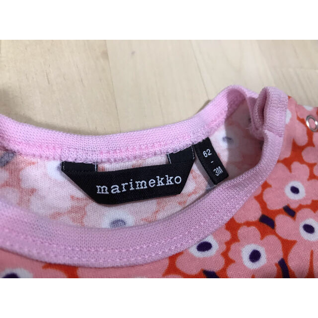 marimekko(マリメッコ)の【美品】マリメッコ ウニッコ ロンパース 長袖＆ワンピース、ブルマ キッズ/ベビー/マタニティのベビー服(~85cm)(ロンパース)の商品写真