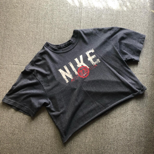 NIKE(ナイキ)の《NIKE ナイキ》Tシャツ 古着 レディースのトップス(Tシャツ(半袖/袖なし))の商品写真