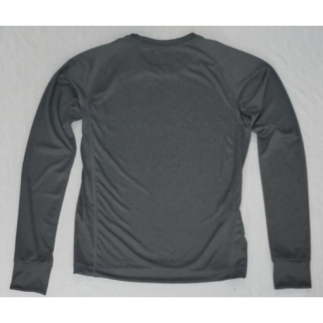 GU(ジーユー)のタグ付 GU マルチテックT 長袖 S ダークグレー 2021年モデル 今期  メンズのトップス(Tシャツ/カットソー(七分/長袖))の商品写真