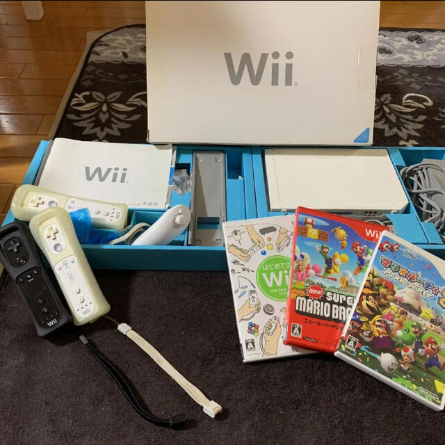 Wii 本体と付属品(説明書、箱付き