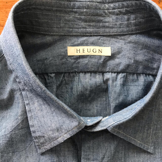 熱い販売 新品未使用品　heugn シャンブレーシャツ　サイズ3 シャツ