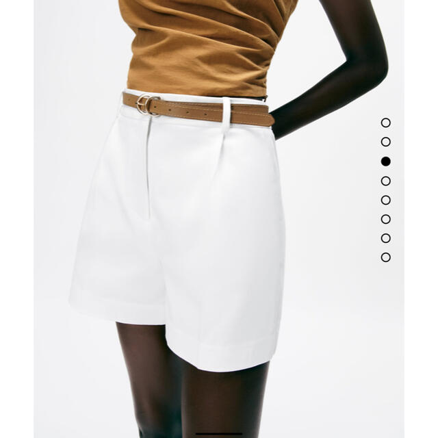 ZARA ベルトディティール ショートパンツ 白