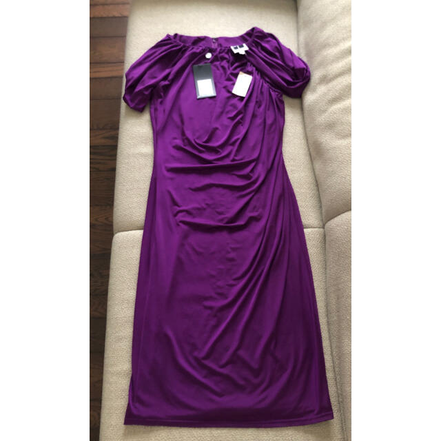TADASHI SHOJI(タダシショウジ)の紙タグ付き　新品　TADASHI SHOJI コレクション　紫　ドレス　M レディースのフォーマル/ドレス(ミディアムドレス)の商品写真