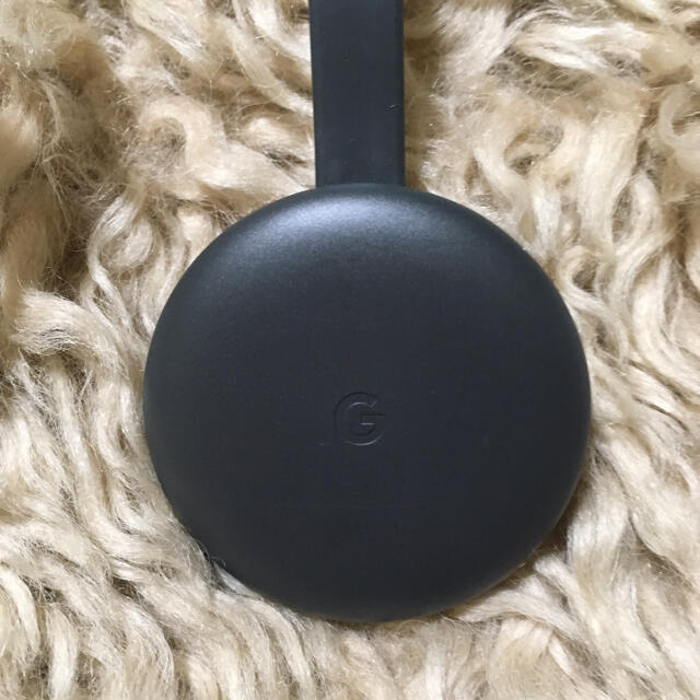 Google(グーグル)のGoogle Chromecast クロームキャスト GA00439-JP  スマホ/家電/カメラのPC/タブレット(PC周辺機器)の商品写真