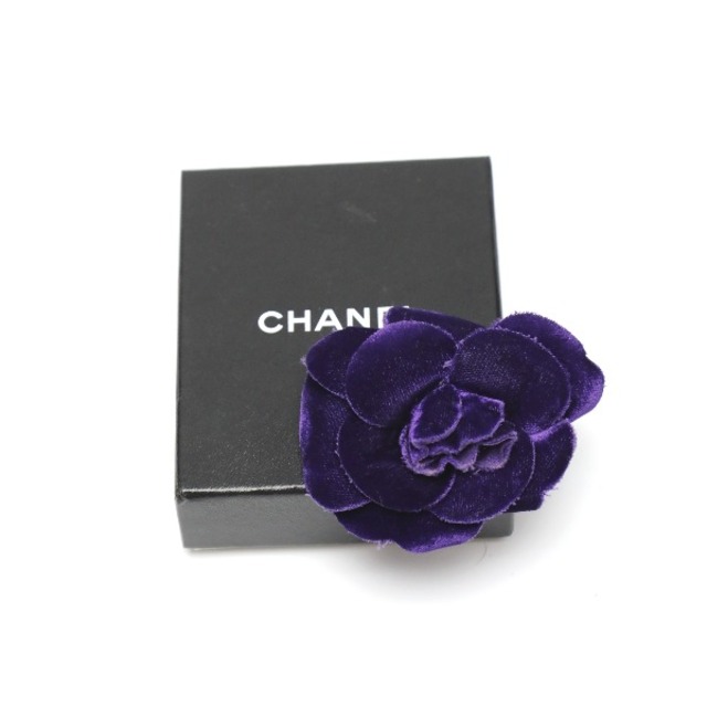シャネル ブローチ パープル CHANEL ベロア カメリア - ブローチ