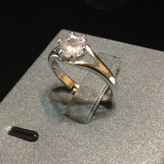 最高の輝き　モアッサナイトダイヤモンド　ハンドメイドリング(リング(指輪))