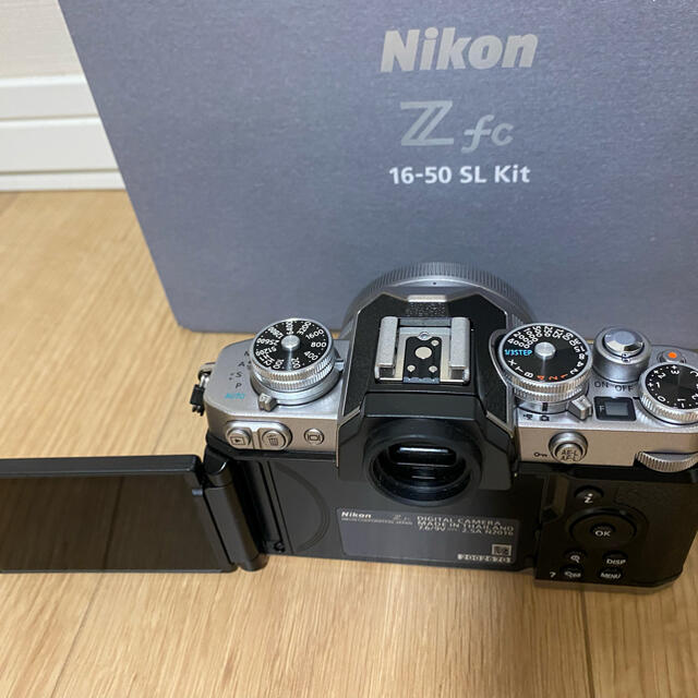 Nikon(ニコン)の【美品】【連休限定価格】Nikon zfc レンズkit スマホ/家電/カメラのカメラ(ミラーレス一眼)の商品写真