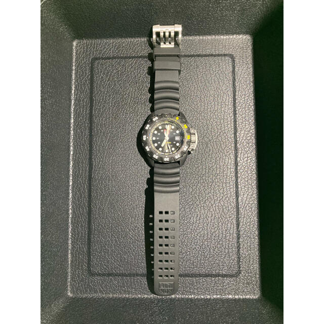 Luminox(ルミノックス)のLUMINOX ルミノックス 1555 デイト メンズの時計(腕時計(アナログ))の商品写真