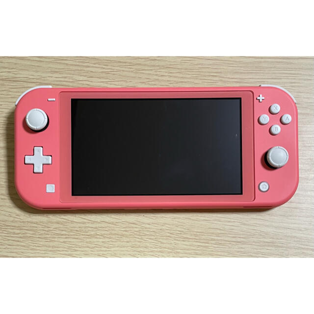 Nintendo Switch Lite コーラル