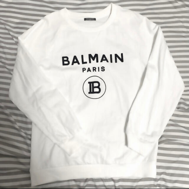 BALMAIN(バルマン)の【BALMAIN】トレーナー ホワイト 38サイズ レディースのトップス(トレーナー/スウェット)の商品写真