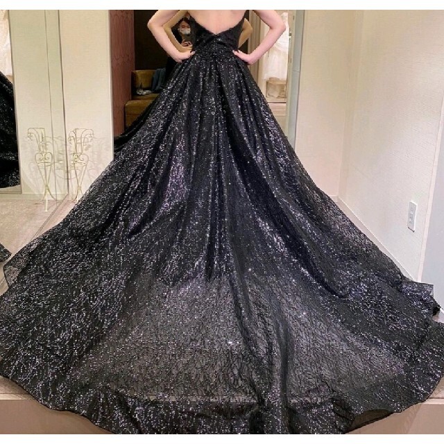 ウェディングドレス　カラードレス　ラザロ風ドレス　ブラックドレス