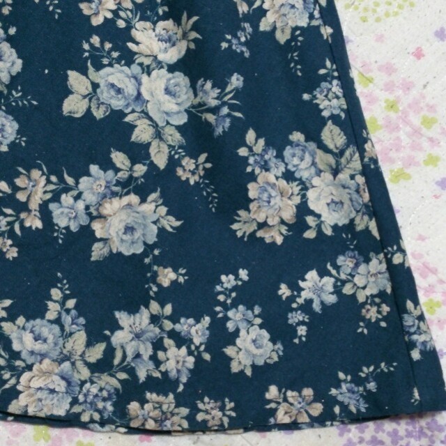 F i.n.t(フィント)の花柄綿麻ギャザースカート レディースのスカート(ミニスカート)の商品写真