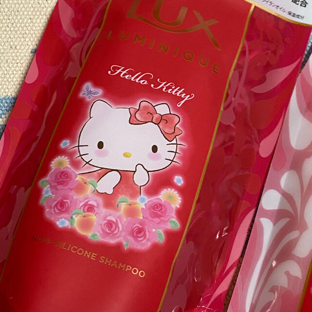 LUX(ラックス)の期間限定 LUX ルミニーク ダメージリペア ハローキティ 詰替 各350g ★ コスメ/美容のヘアケア/スタイリング(シャンプー/コンディショナーセット)の商品写真