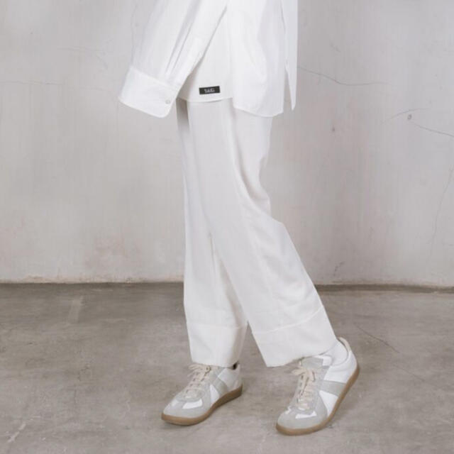 【YohKi】"Orikaeshi" straight slacks  メンズのパンツ(スラックス)の商品写真