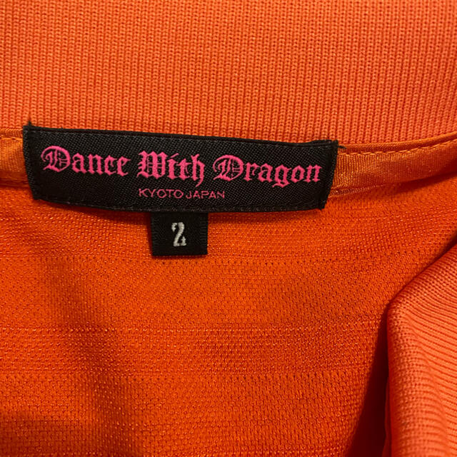 Dance With Dragon(ダンスウィズドラゴン)のダンスウィズドラゴン　サイズ2 オレンジ　ポロシャツ　ゴルフウェア　Mサイズ スポーツ/アウトドアのゴルフ(ウエア)の商品写真