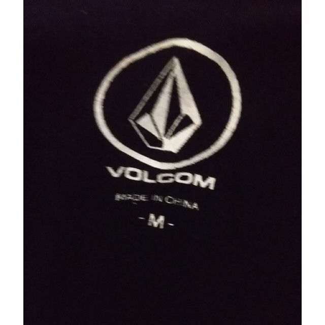 volcom(ボルコム)のVOLCOMボルコム スタイリッシュスタイル胸ポケットありバックプリントTシャツ メンズのトップス(Tシャツ/カットソー(半袖/袖なし))の商品写真